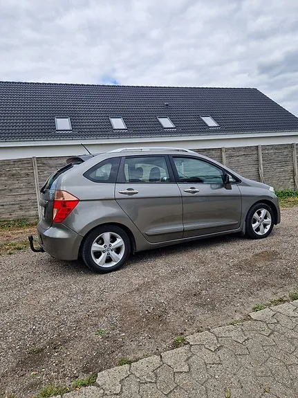 Honda Fr-V 2007 photo 5