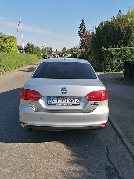 Volkswagen Jetta 2011 photo 3