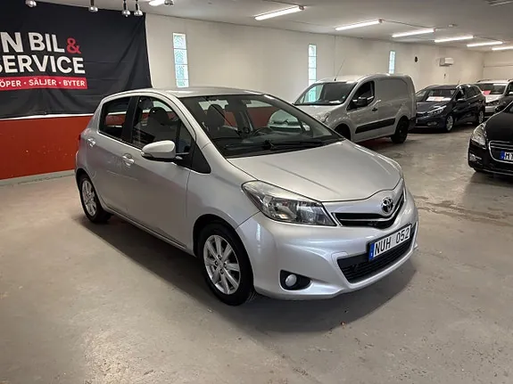 Toyota Yaris 2012 photo 2