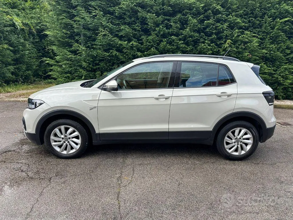 Volkswagen T-Cross 2023 photo 2