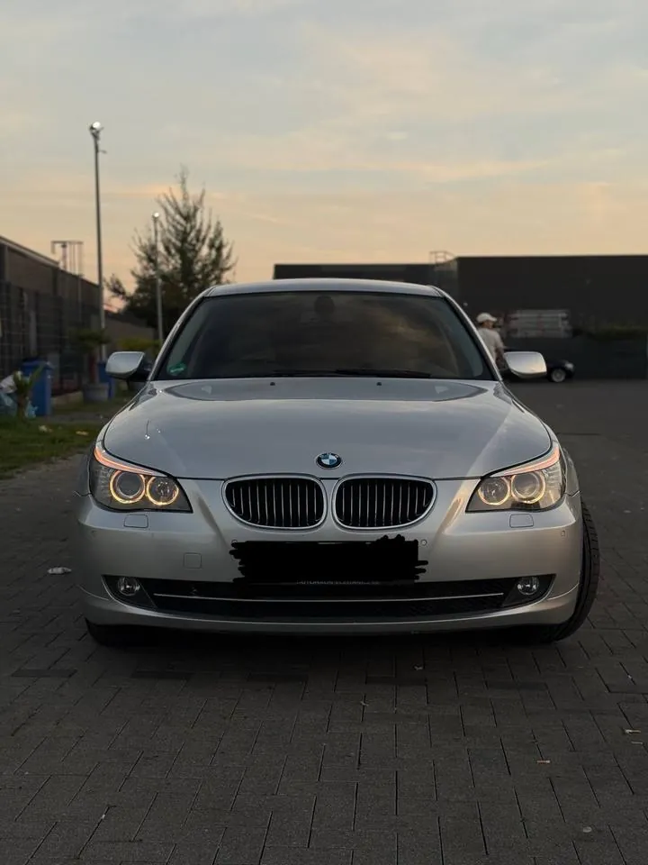 BMW E60 525I