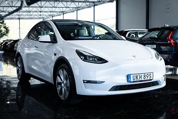 Tesla Model Y 2023 photo 3
