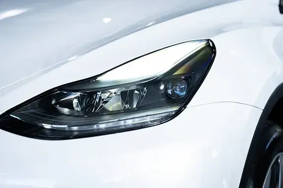 Tesla Model Y 2023 photo 5