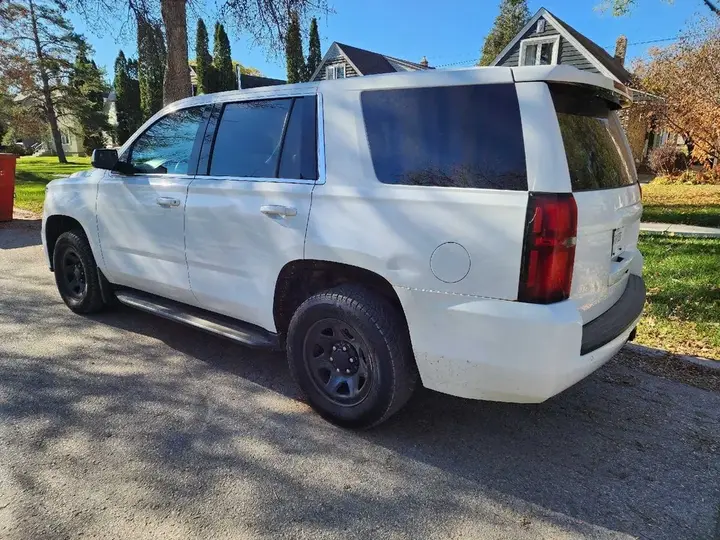 Chevrolet Tahoe 2018 photo 2