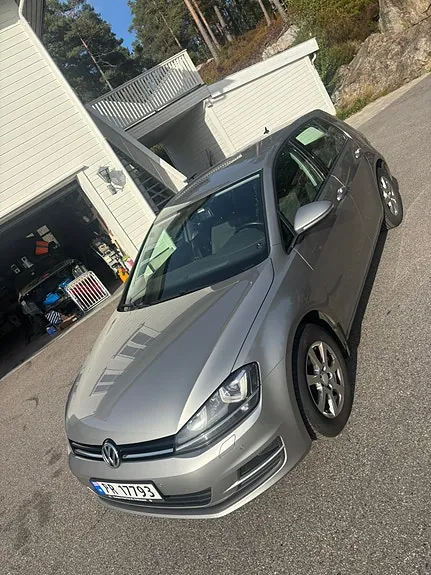 Volkswagen Golf 2013 photo 2