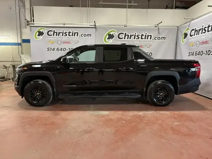 Chevrolet Silverado Ev 2024 photo 3