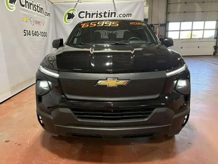 Chevrolet Silverado Ev 2024 photo 2