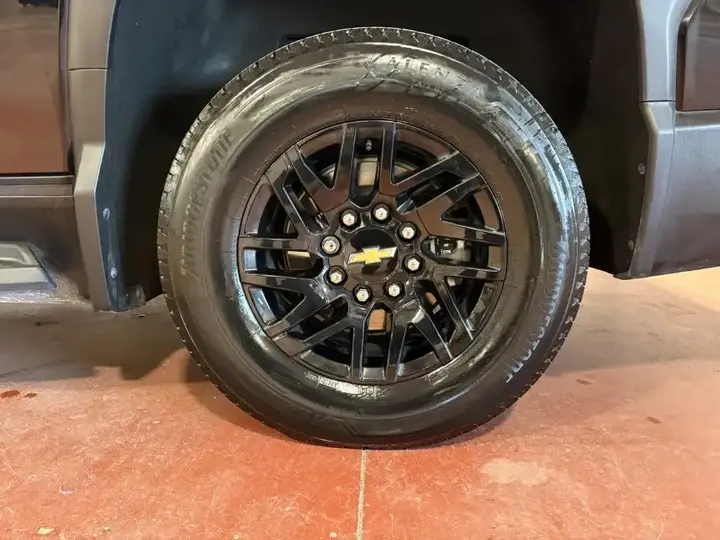 Chevrolet Silverado Ev 2024 photo 4