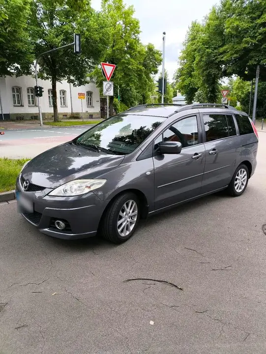 Mazda 5