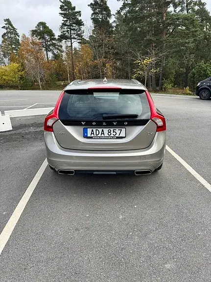 Volvo V60 2014 photo 4