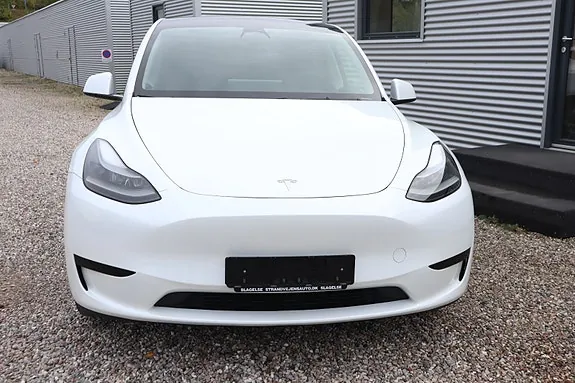 Tesla Model Y 2024 photo 2
