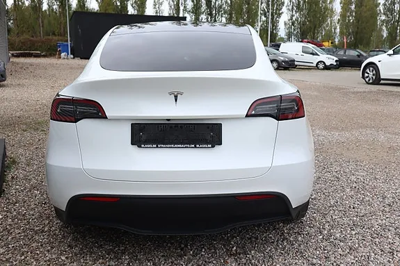 Tesla Model Y 2024 photo 3