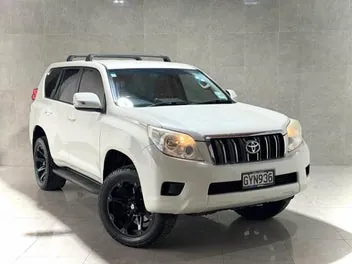 Toyota Land Cruiser Prado 2013 photo 2