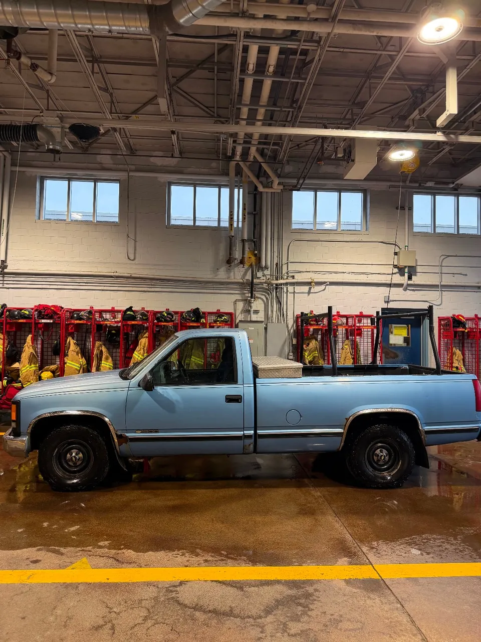 Chevrolet K2500 1997 photo 2