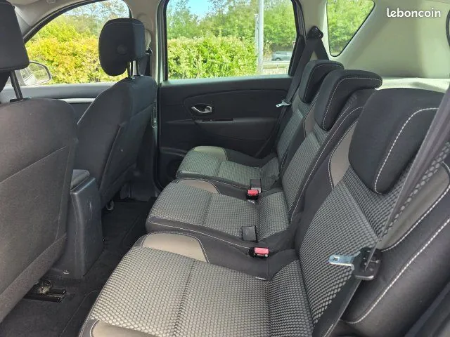 Renault Scenic 2015 photo 4