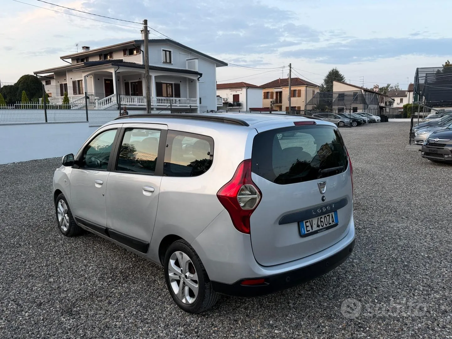 Dacia Lodgy 2014 photo 3