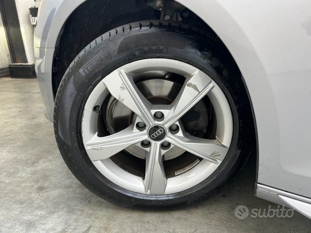 Audi A4 2024 photo 3