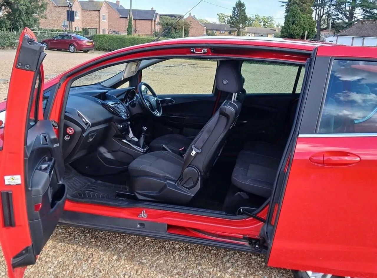 Ford B-Max 2015 photo 4