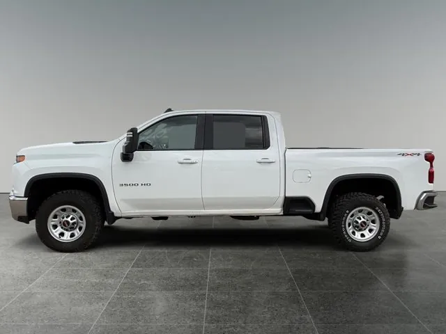 Chevrolet Silverado 3500Hd 2022 photo 2