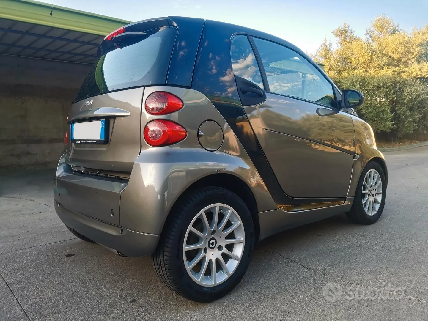 Smart Fortwo 2011 photo 2