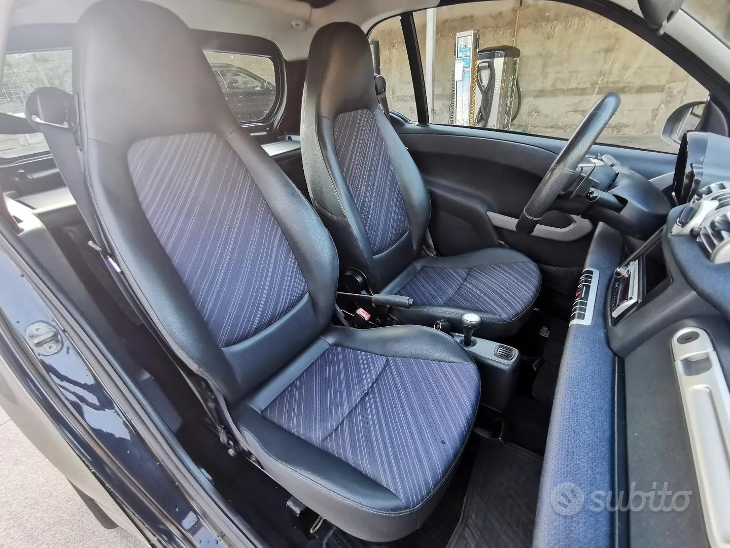 Smart Fortwo 2011 photo 3