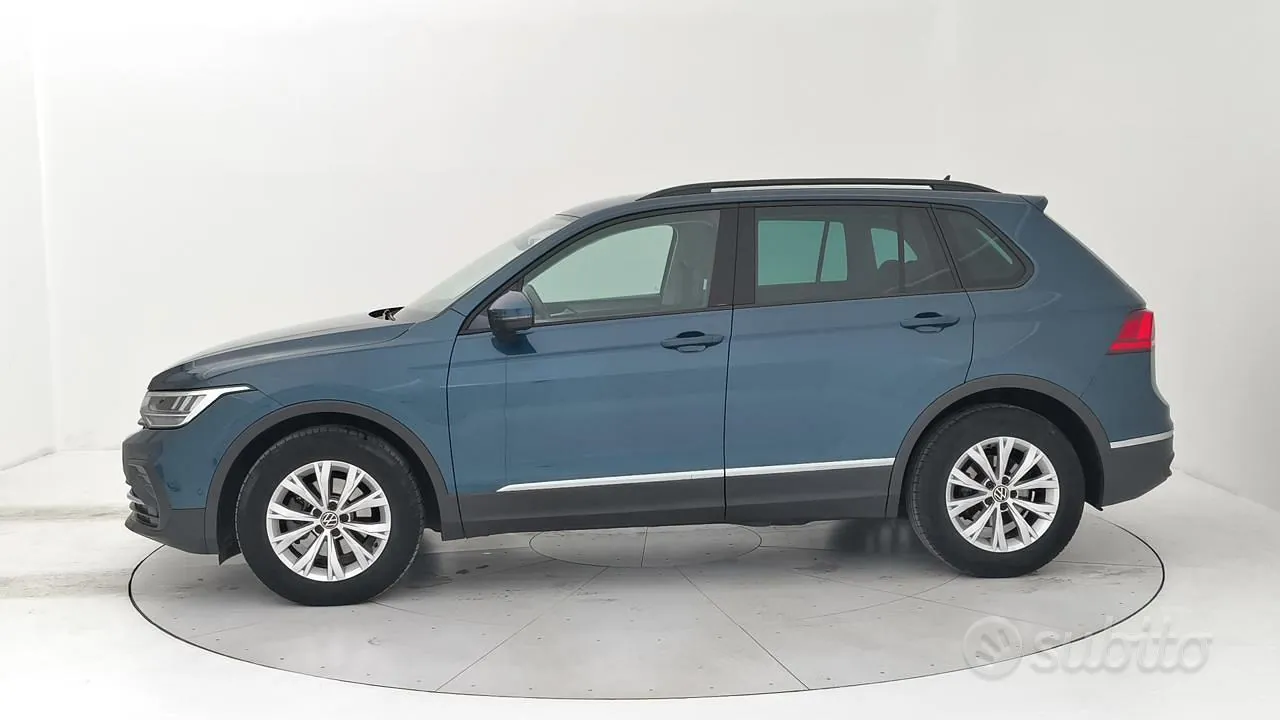 Volkswagen Tiguan 2023 photo 2