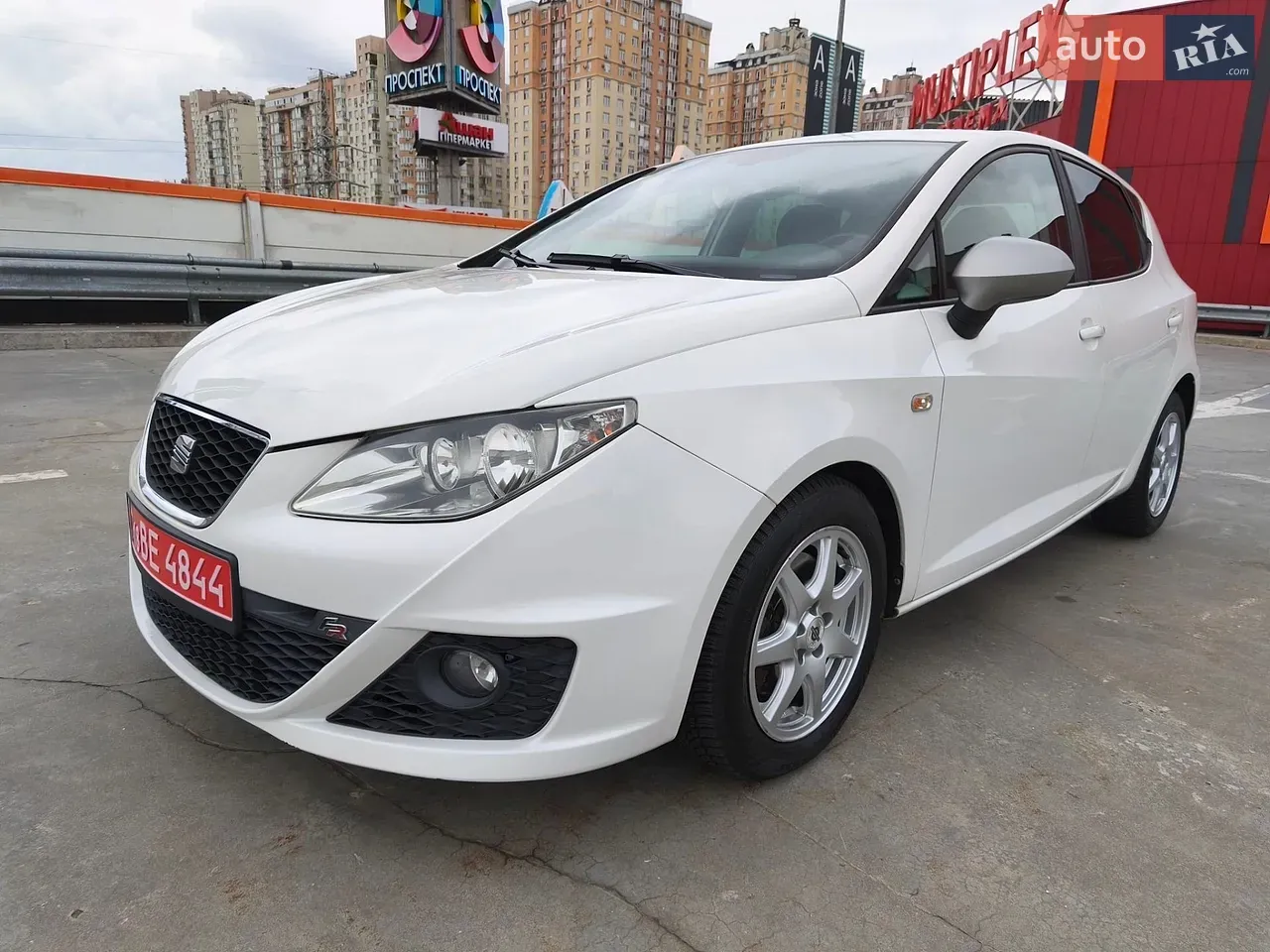Seat Ibiza 2010 photo 2
