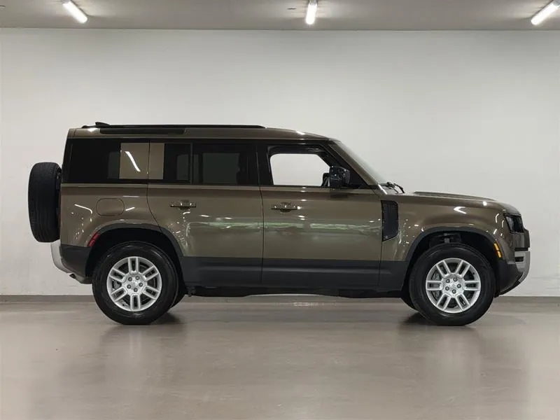 Land Rover Defender 2025 photo 3