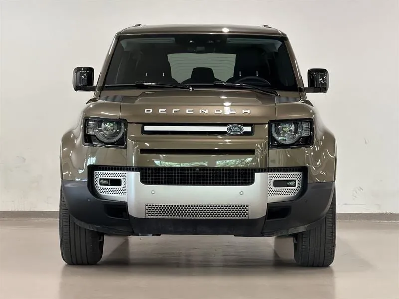 Land Rover Defender 2025 photo 2