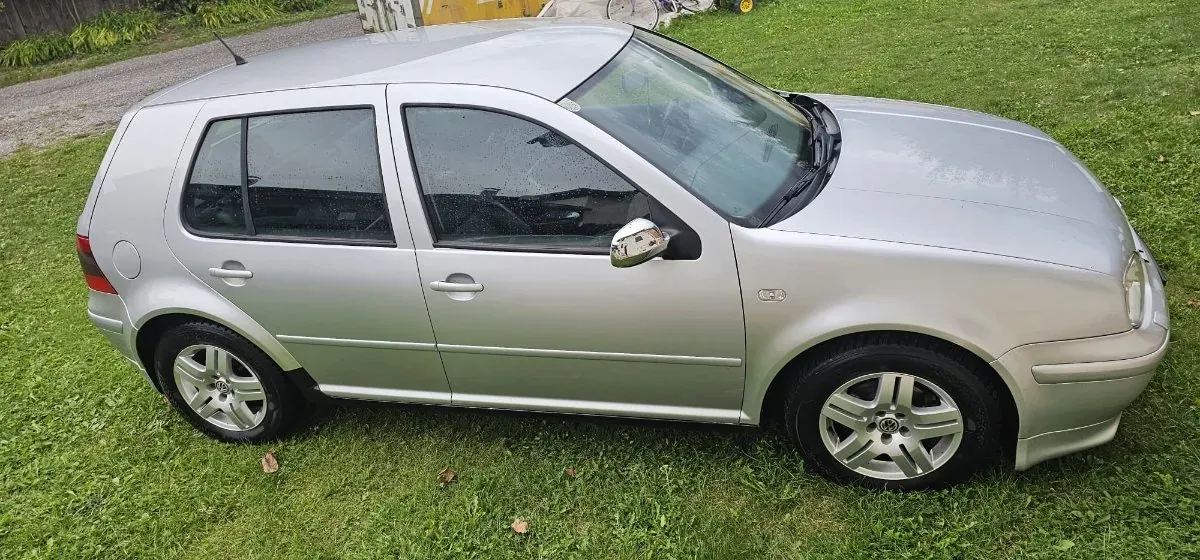 Volkswagen Golf 2002 photo 3