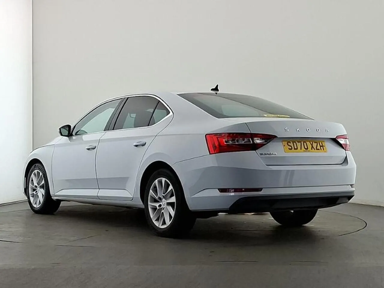 Skoda Superb 2020 photo 2