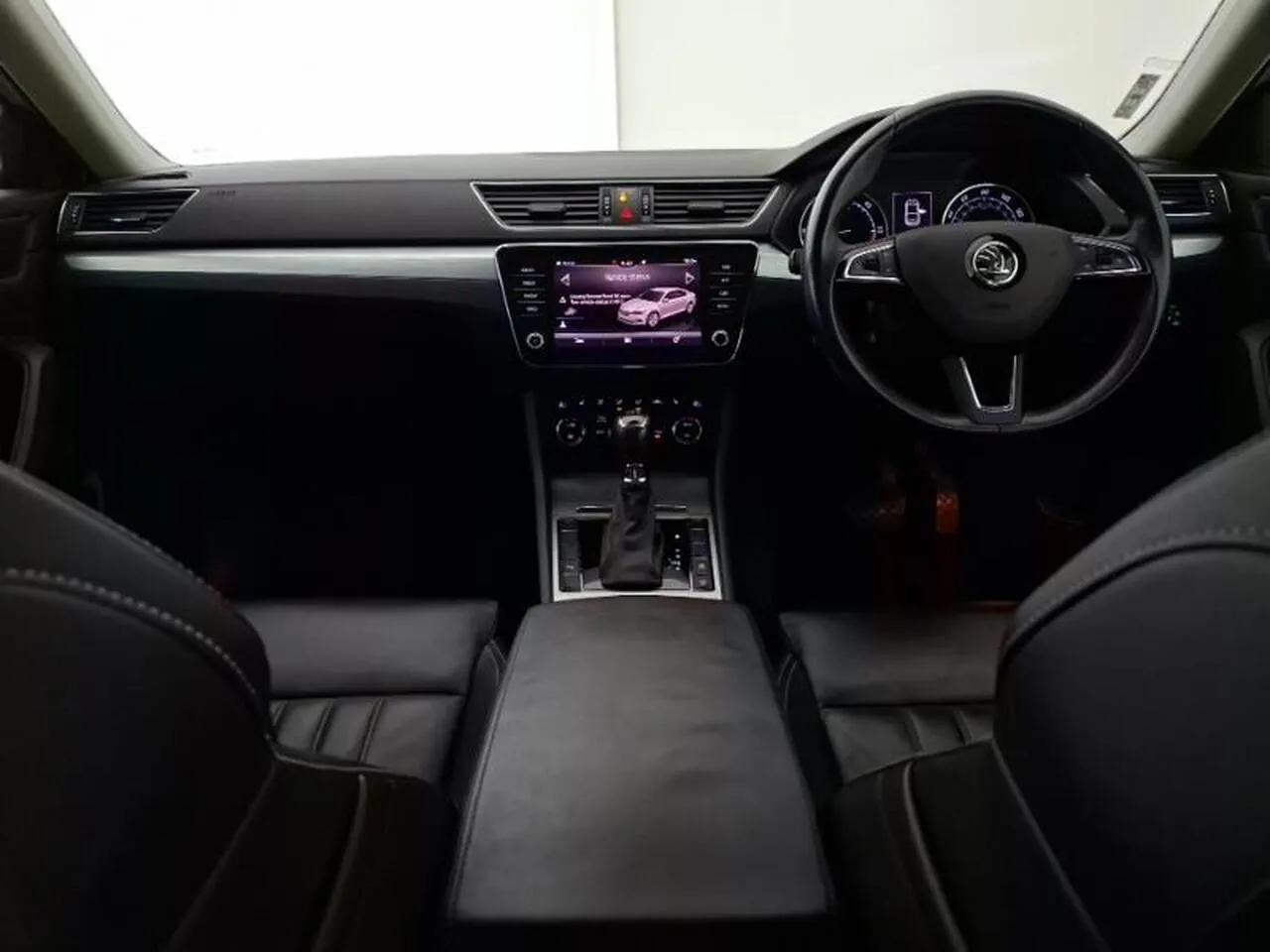 Skoda Superb 2020 photo 3