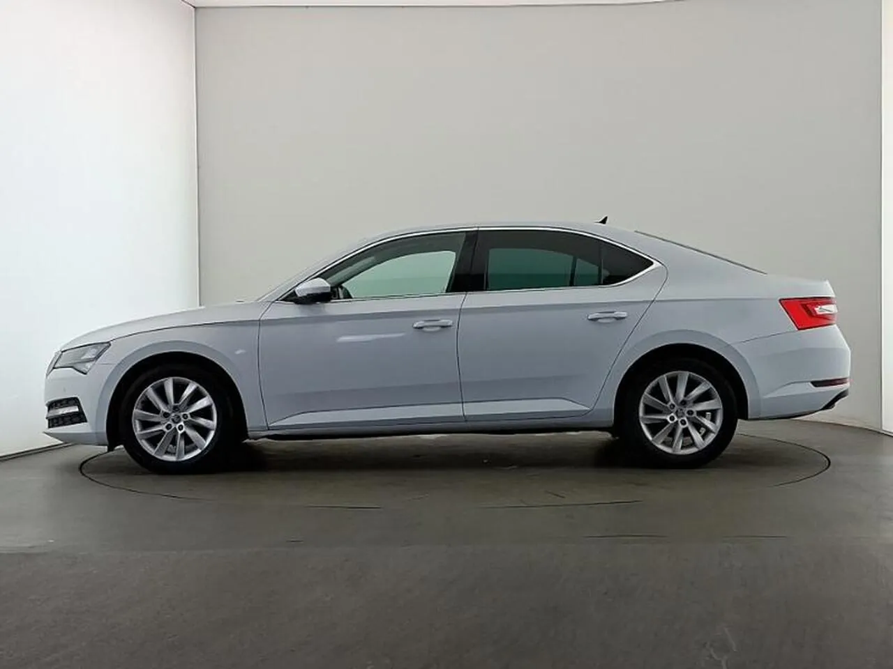 Skoda Superb 2020 photo 4
