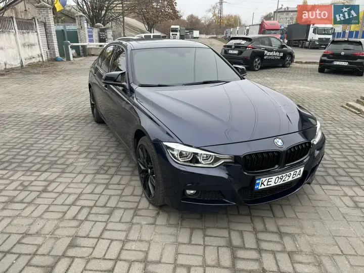 BMW 3 Series 2017 photo 2