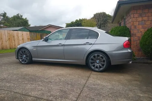 BMW 325I