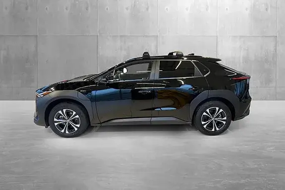 Toyota Bz4X 2024 photo 2