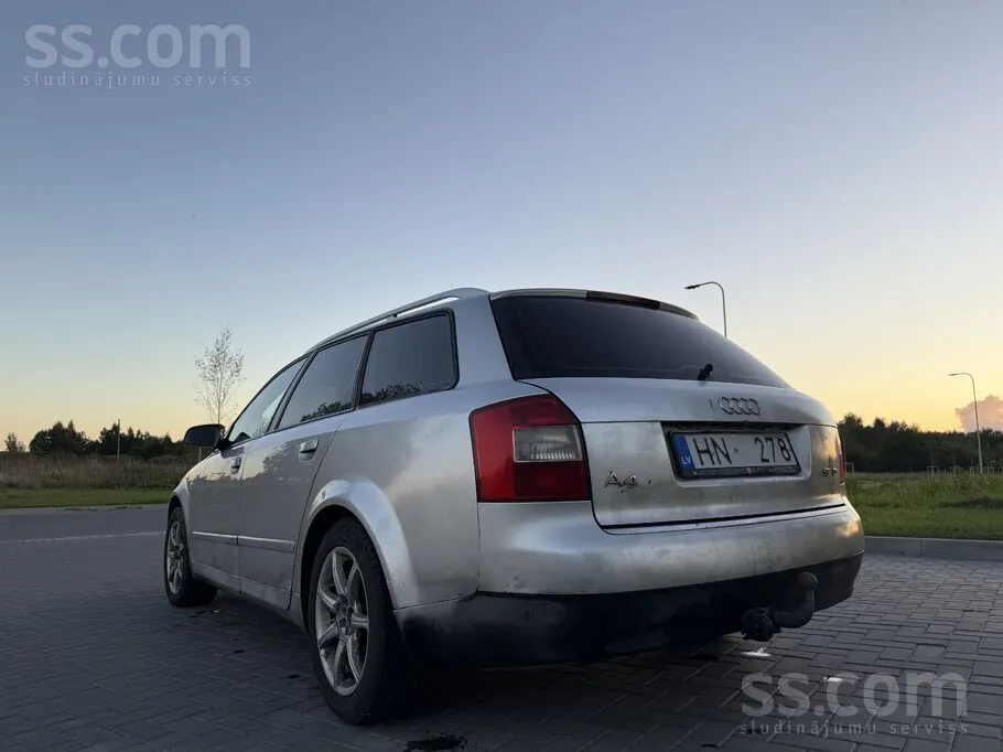 Audi A4 2002 photo 2