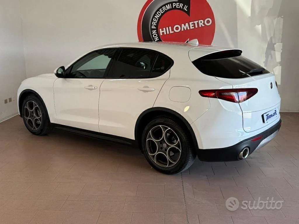 Alfa Romeo Stelvio 2018 photo 3