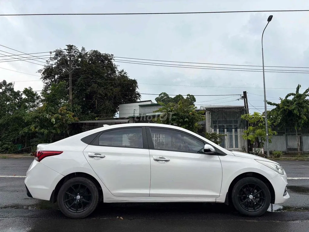 Hyundai Accent 2019 photo 3