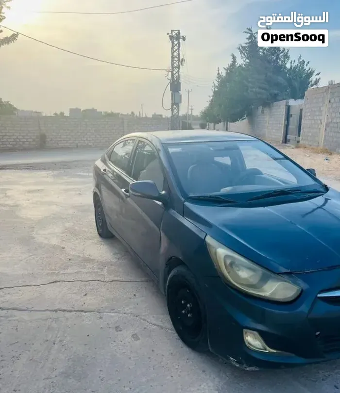 Hyundai Accent 2012 photo 4