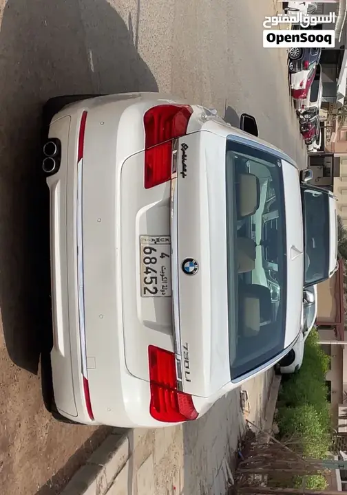 BMW 7 Series 2010 photo 4