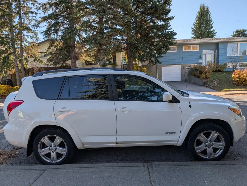 Toyota Rav4 2007 photo 3