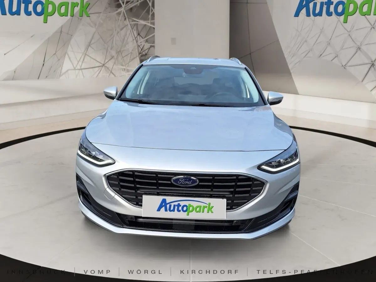Ford Focus 2024 photo 2