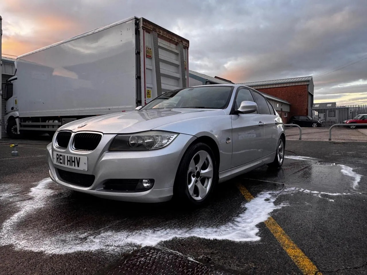 BMW 3 Series 2011 photo 4