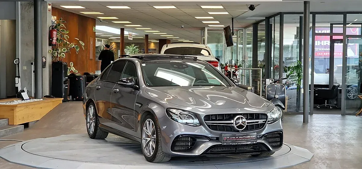 Mercedes-Benz E-Class 2019 photo 3