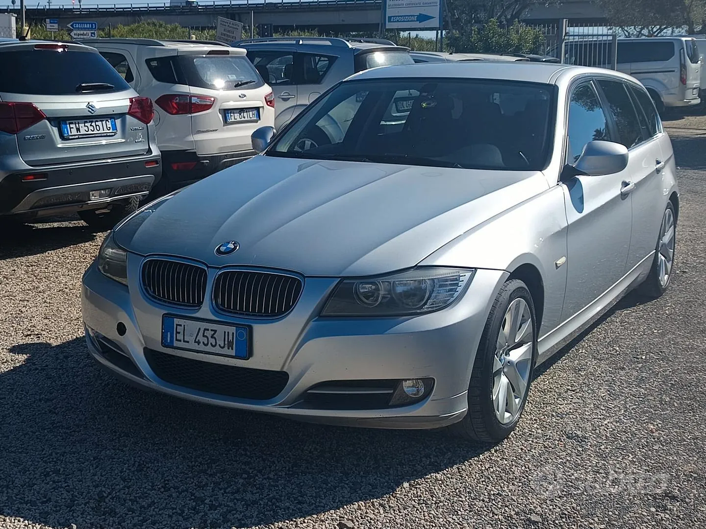 BMW 3 Series 2011 photo 2