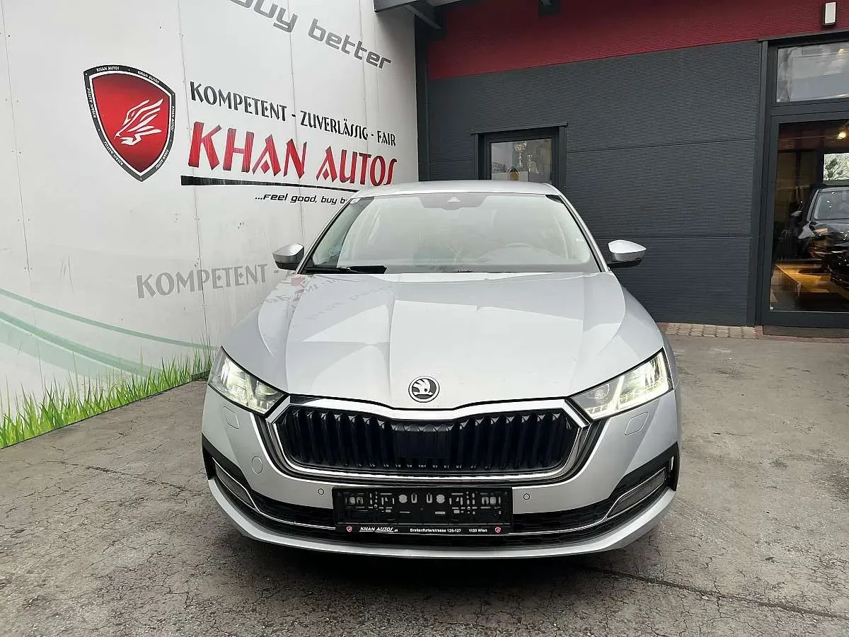 Skoda Octavia 2022 photo 2