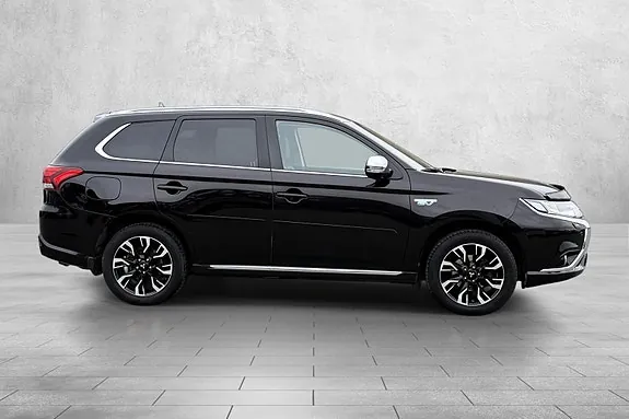 Mitsubishi Outlander 2017 photo 4