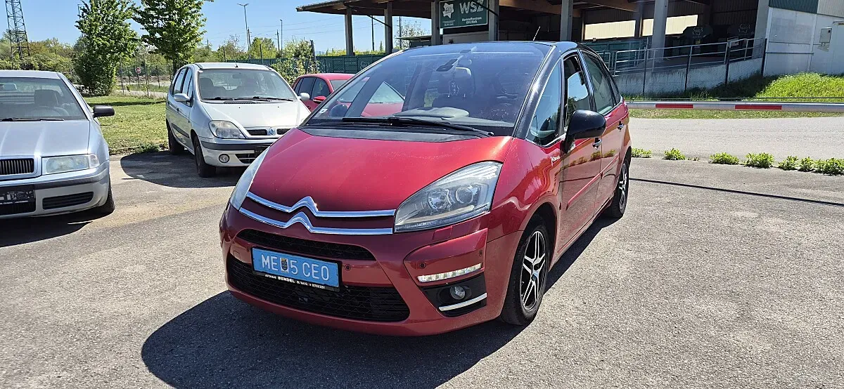 Citroen C4 Picasso 2011 photo 2