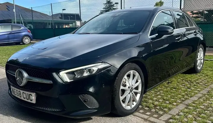 Mercedes-Benz A180D 2018 photo 3